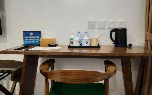 Nostalgia Hotel（Beijing Tiananmen Square & Qianmen Subway Station）