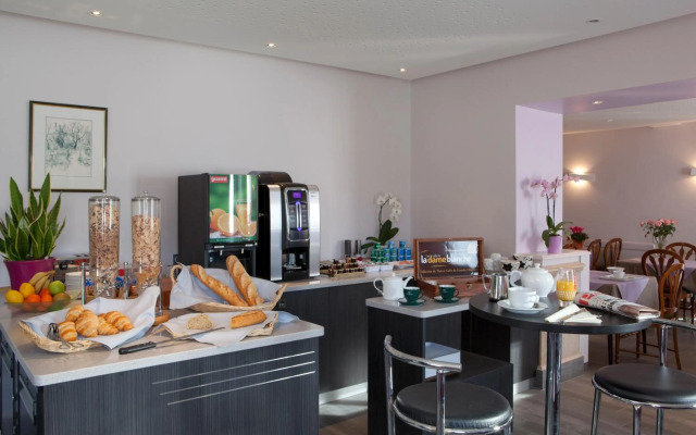 Hôtel CARRER Le Rhien