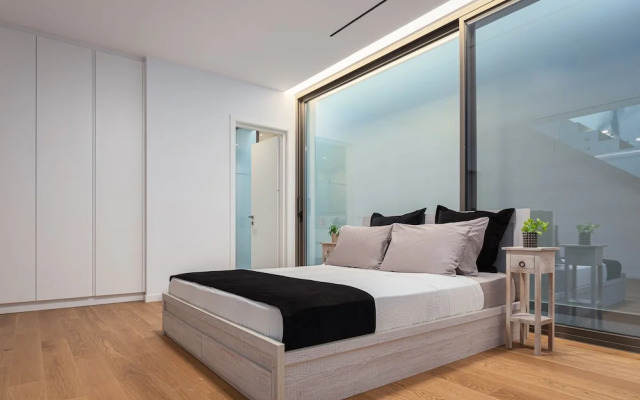 Athenian Riviera Prime Residence