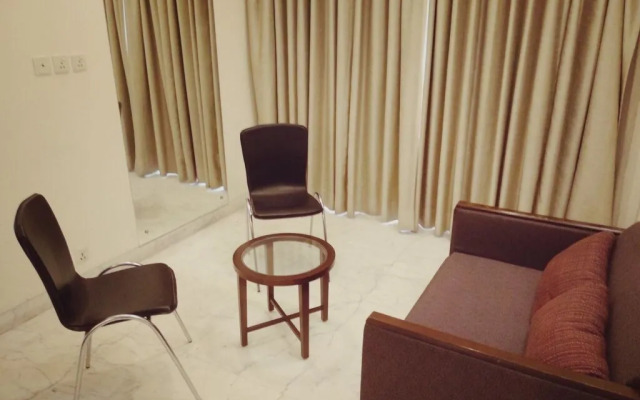 Stately Suites NH 8