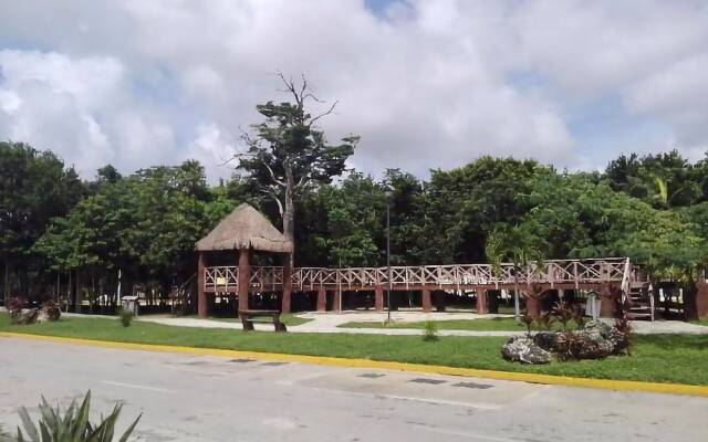 Beautiful Hoestel Near Cancun Beaches With Comfort and Security Guaranteed!