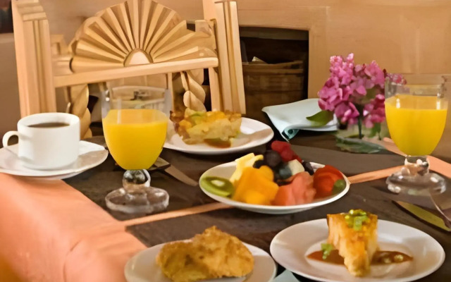 El Farolito Bed & Breakfast Inn