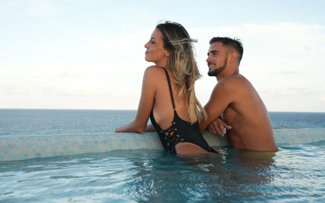 Deep Blue Luxury Apartments