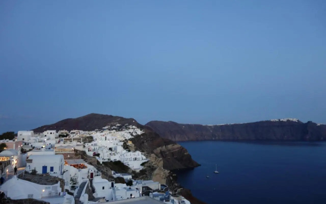 Top Oia