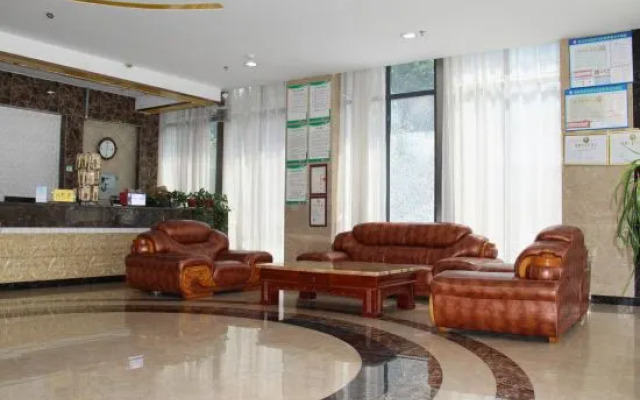 Yu County Yue Yue Business Hotel