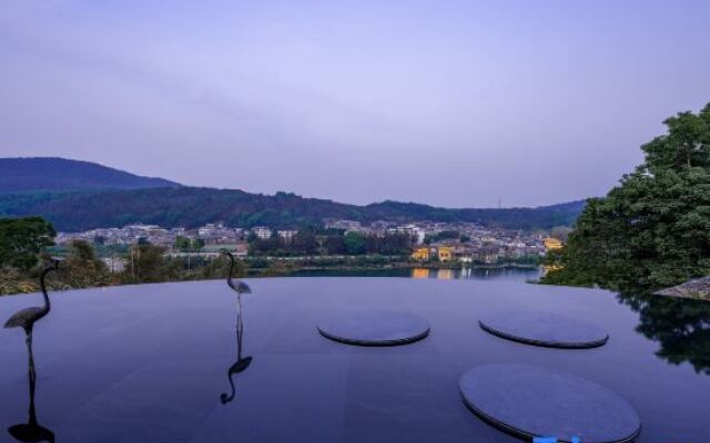 Hetang Zhenmei Panoramic Holiday Inn