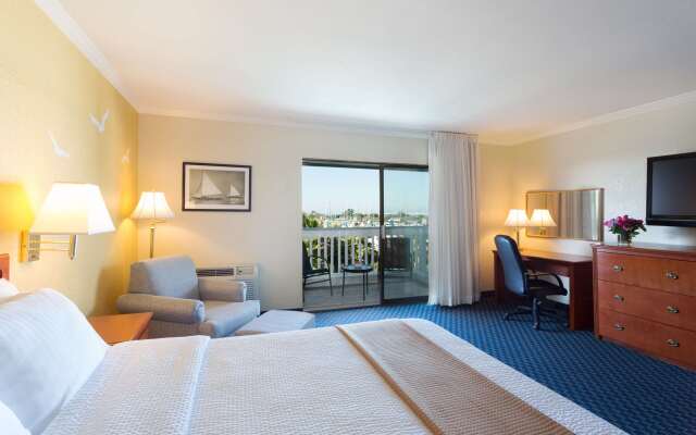 The Marina Inn on San Francisco Bay