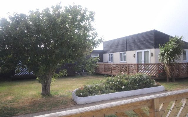 33C Medmerry Park 2 Bedroom Chalet