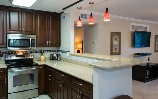Palm Cay 5