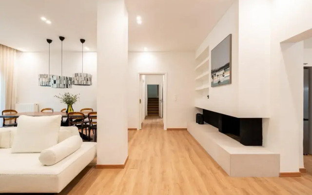 4BD Apartment With Outdoor Jacuzzi Garden