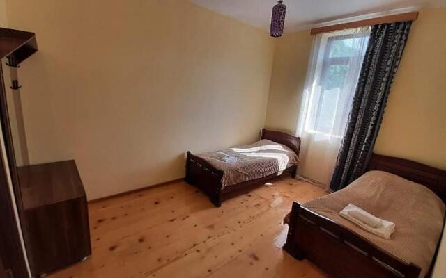 Guest House Eka