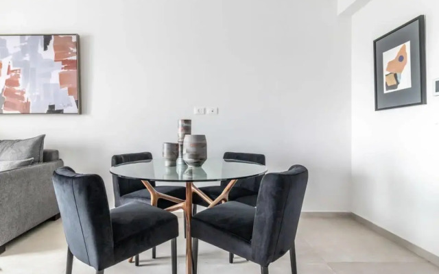 Magical 2BR Parking with amazing view in city gate