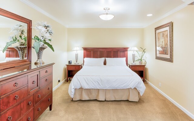 1-Bedroom Condo Near Trails