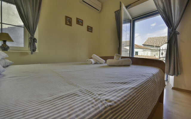 Holiday Home Mali dvori