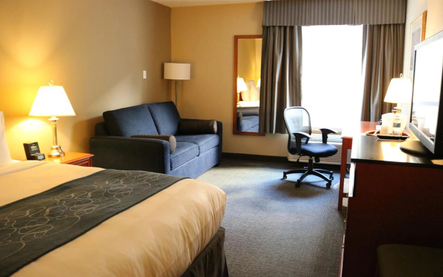 Nomad Hotel and Suites