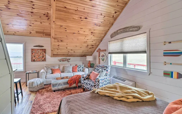 Cheery Pet-friendly Studio w/ Shared Fire Pit