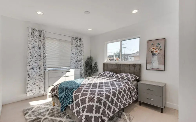Windsor Hills Home w/ Grill & Yard, Near Beaches