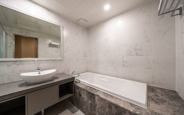 Suwon Aritte Hotel