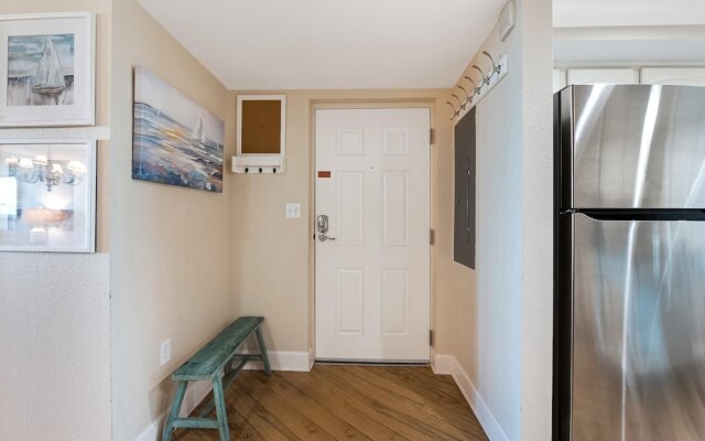 Perdido Towers East 104