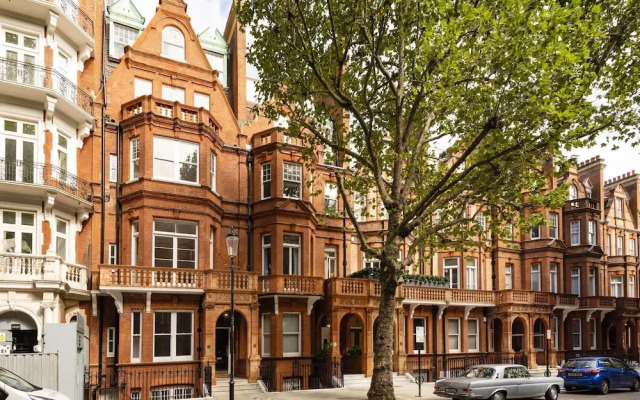 The Chelsea Studio Next to Sloane Square
