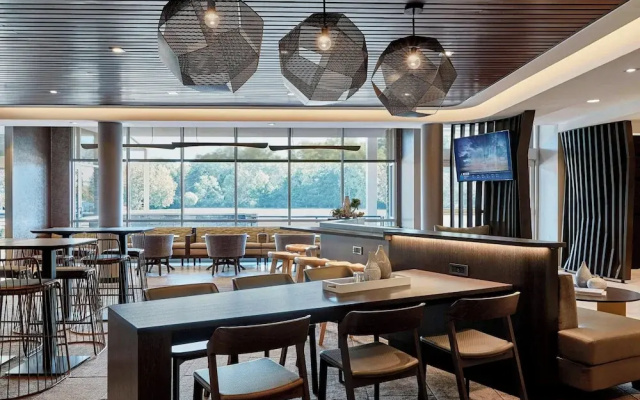 Springhill Suites By Marriott Madison Fitchburg