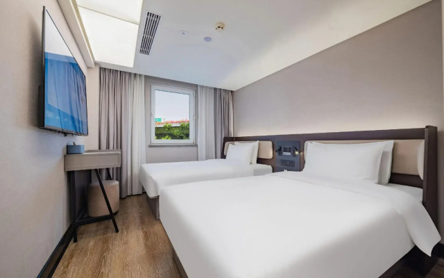 ibis Chengdu Yongfeng Hotel