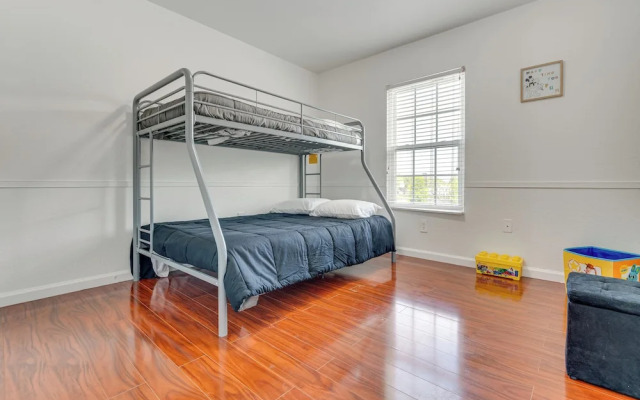 Pool, Hot Tub & Theatre Access: Kissimmee Gem