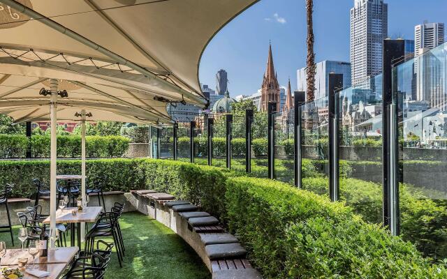 Quay West Suites Melbourne