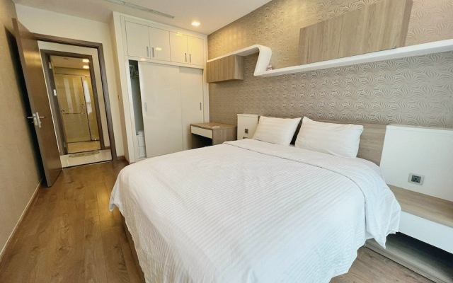 Luxury Landmark - Linh's Apartment