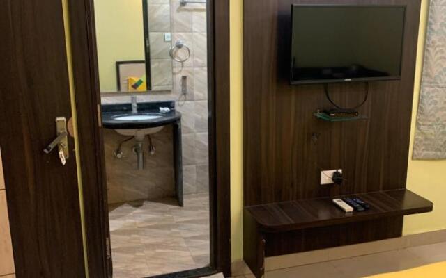 Hotel Janki International