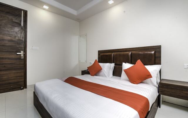 Oyo Flagship 24427 Jayam Nagar