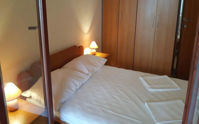 Maru Apartments