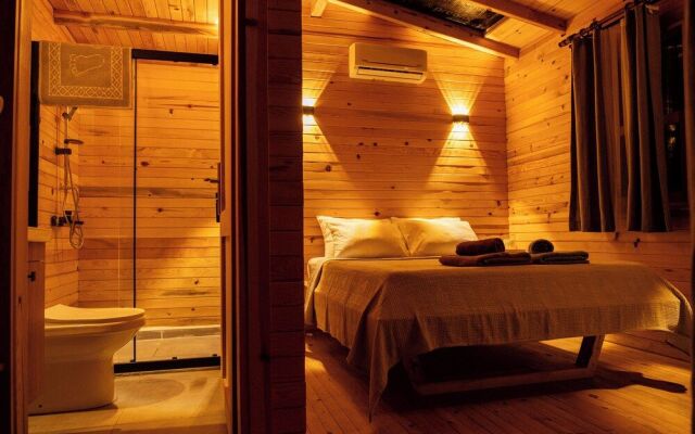 Goat Bungalow and Camping