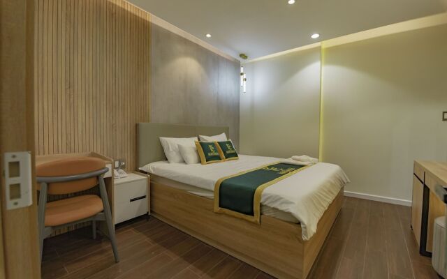 The Elite Hotel