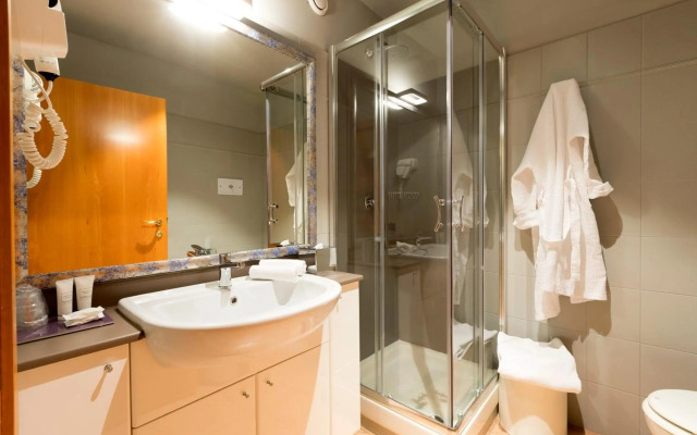 Albavilla Hotel & Co.