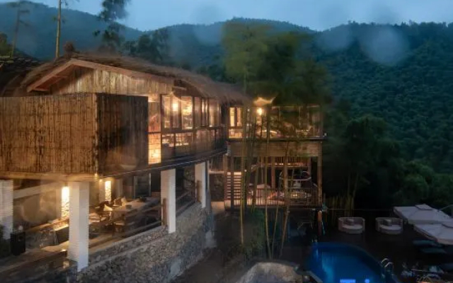 Xizhu Yunjian Hot Spring Villa