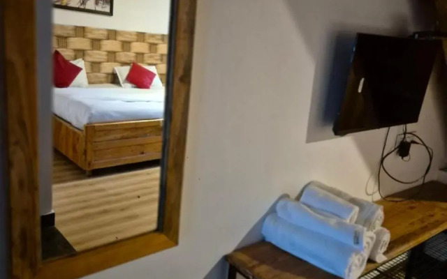 OYO 7138 Acharya Cottage