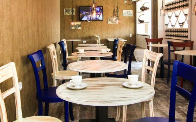 Hotel Tbilisi Central by Mgzavrebi