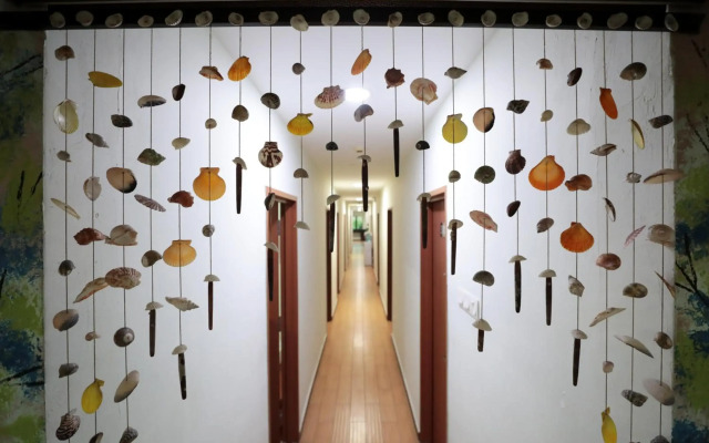 Rain Forest Hotel