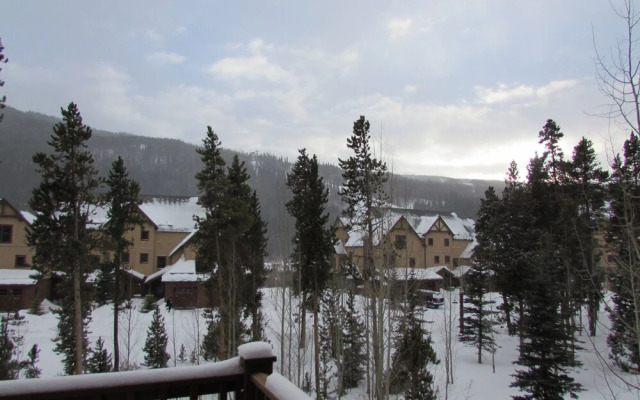 Red Hawk Townhomes by Summit County Mountain Retreats