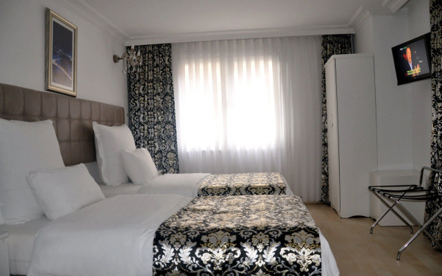 Hettie Hotel
