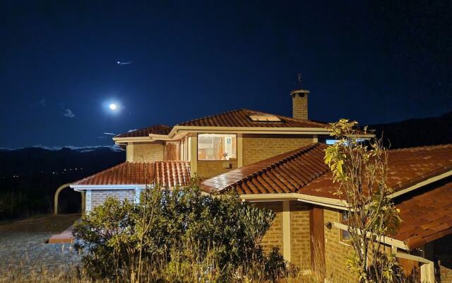 Balcon Al Cotopaxi Hosteria