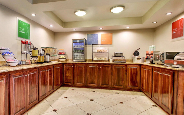 Days Inn By Wyndham Jackson Downtown