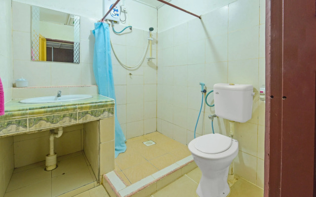 OYO 90675 Holiday View Inn