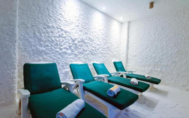 Tofinis Hotel
