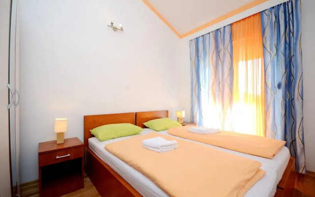 A7 - apt With 2 Balconies, 5 min Walking to Beach