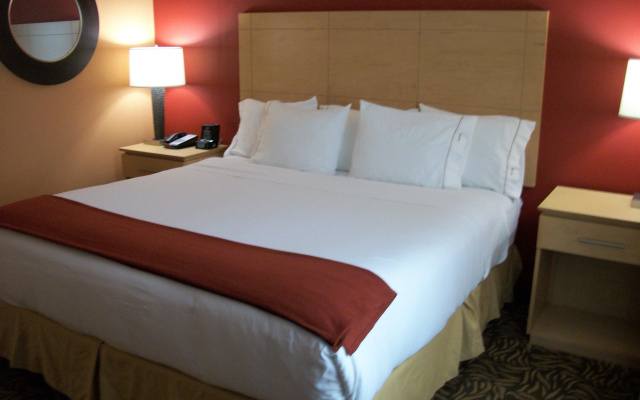 Holiday Inn Express Cortland by IHG