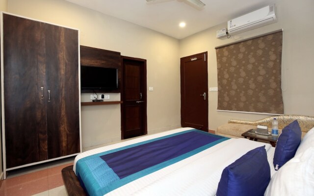 OYO 10070 Hotel Satkar Regency