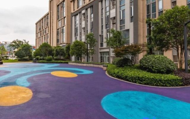 Vienna International Hotel (Nanchang Honggutan Xuefu Avenue)