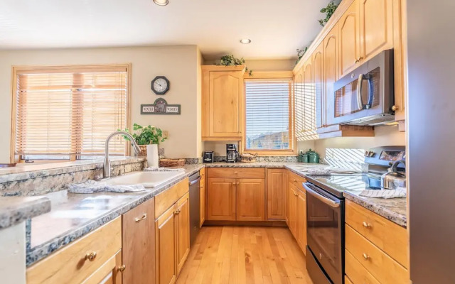 Ironwood #2984: 2 by Summit County Mountain Retreats